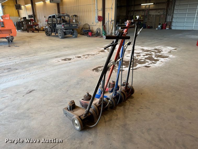 image for item EW7516 (4) floor jacks