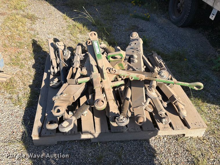 image for item EW7517 Approximately 8 three point arms