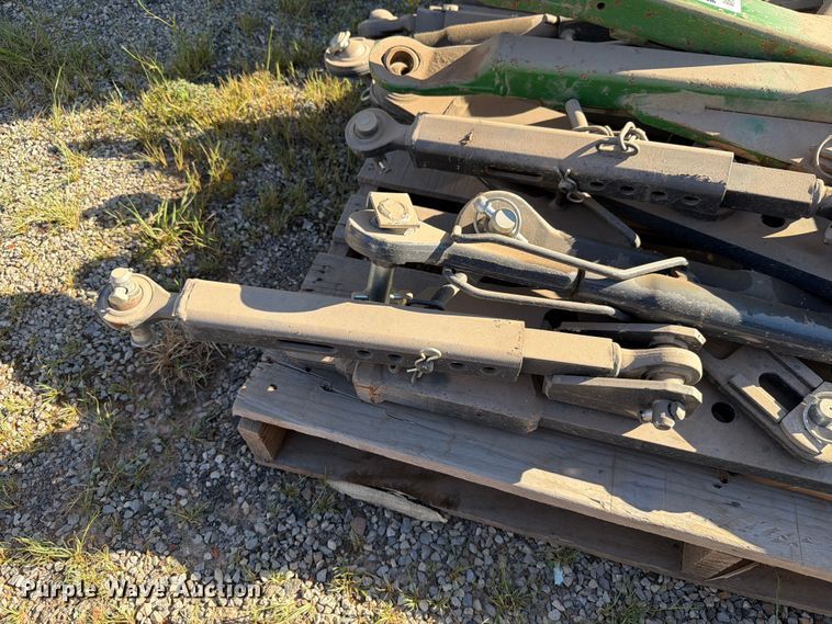 image for item EW7517 Approximately 8 three point arms