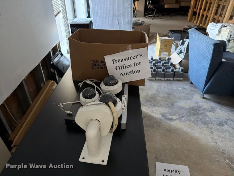image for item EW7528 Security camera system