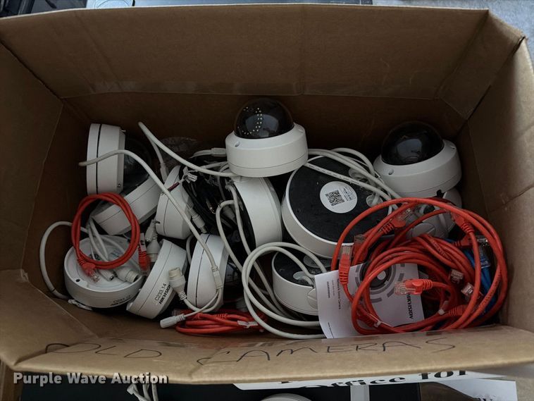 image for item EW7528 Security camera system