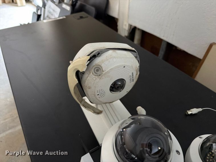 image for item EW7528 Security camera system