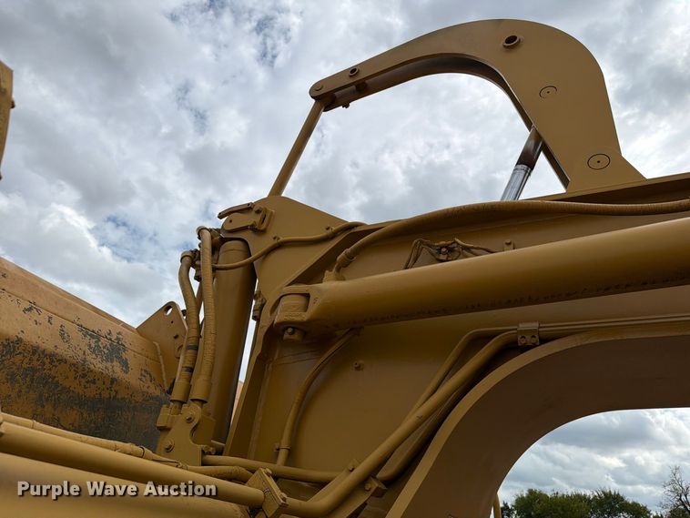 image for item EW7539 1984 Caterpillar 621B conventional scraper 