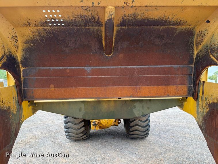 image for item EW7539 1984 Caterpillar 621B conventional scraper 