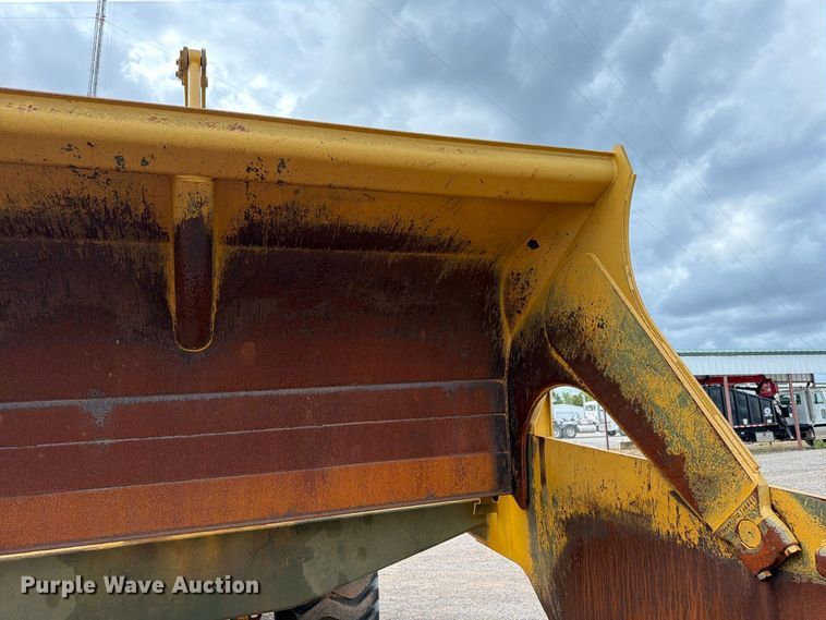 image for item EW7539 1984 Caterpillar 621B conventional scraper 
