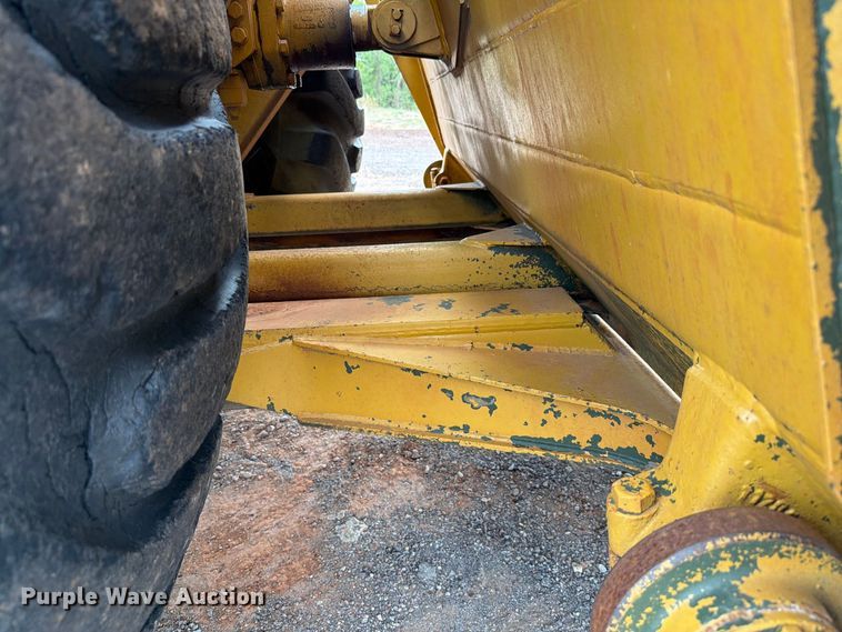 image for item EW7539 1984 Caterpillar 621B conventional scraper 