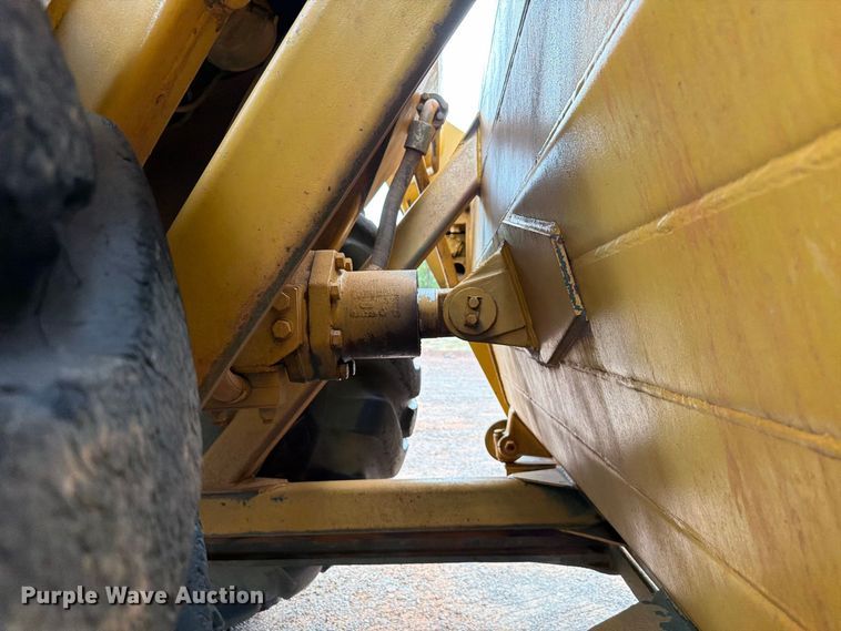 image for item EW7539 1984 Caterpillar 621B conventional scraper 