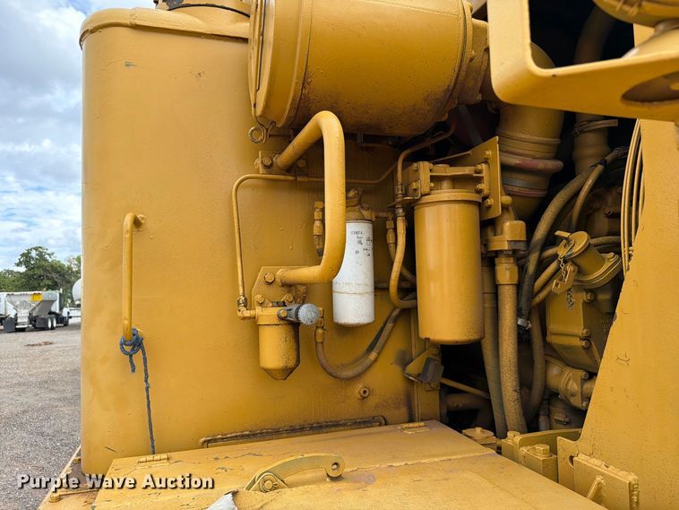 image for item EW7539 1984 Caterpillar 621B conventional scraper 