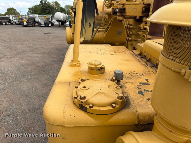 image for item EW7539 1984 Caterpillar 621B conventional scraper 