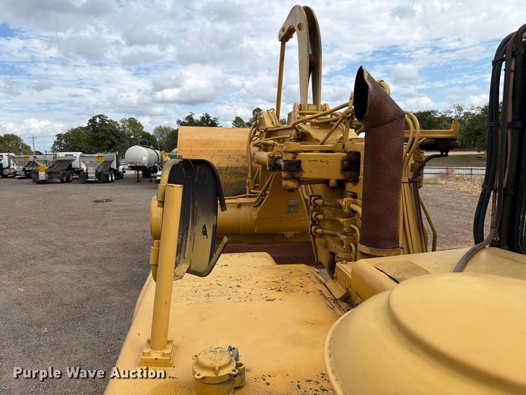 image for item EW7539 1984 Caterpillar 621B conventional scraper 