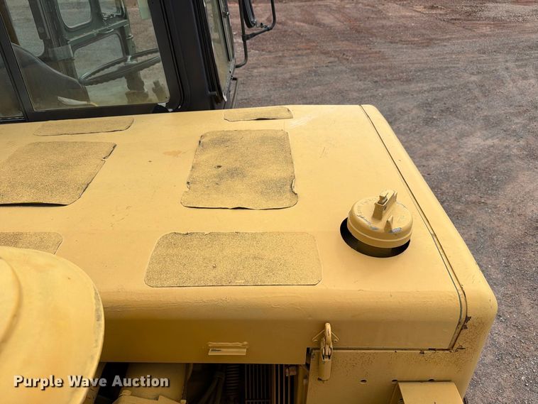 image for item EW7539 1984 Caterpillar 621B conventional scraper 