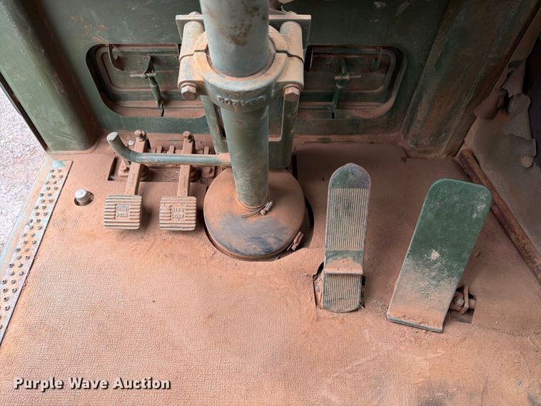 image for item EW7539 1984 Caterpillar 621B conventional scraper 