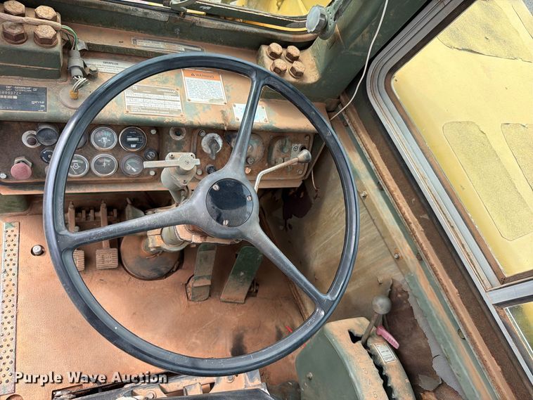 image for item EW7539 1984 Caterpillar 621B conventional scraper 