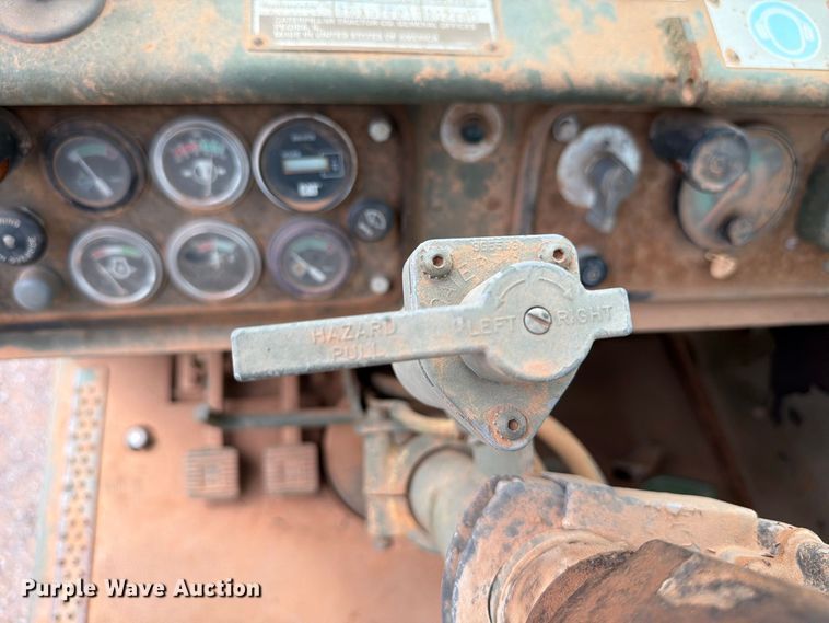 image for item EW7539 1984 Caterpillar 621B conventional scraper 