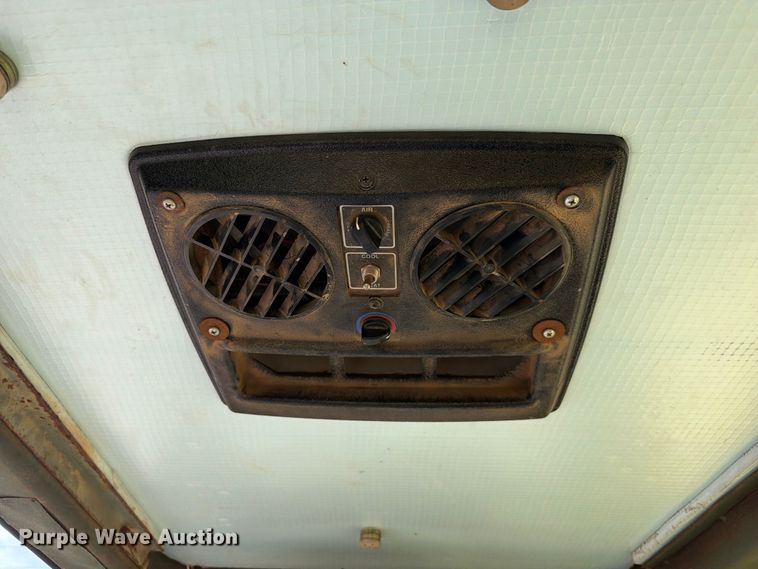 image for item EW7539 1984 Caterpillar 621B conventional scraper 