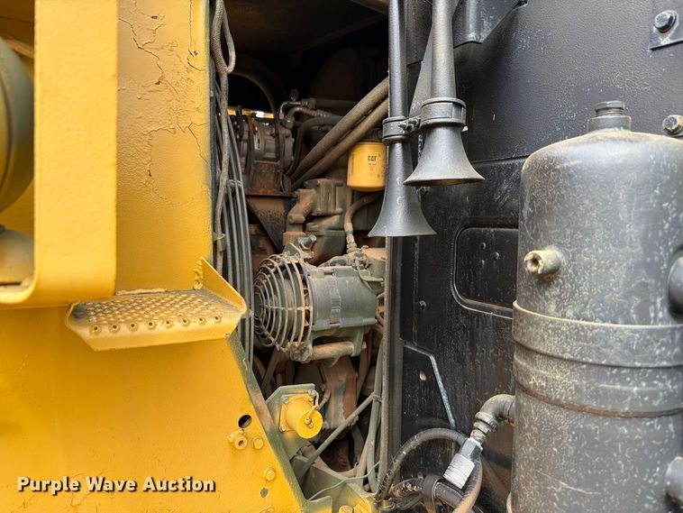 image for item EW7539 1984 Caterpillar 621B conventional scraper 