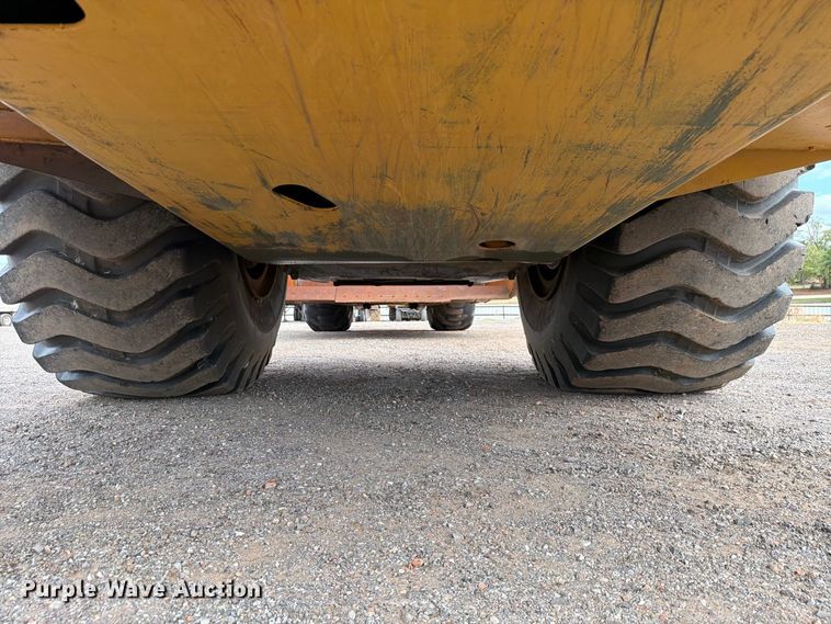image for item EW7539 1984 Caterpillar 621B conventional scraper 