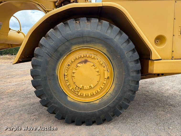 image for item EW7539 1984 Caterpillar 621B conventional scraper 