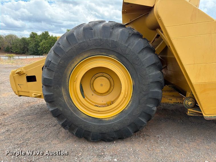 image for item EW7539 1984 Caterpillar 621B conventional scraper 