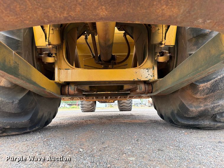 image for item EW7539 1984 Caterpillar 621B conventional scraper 