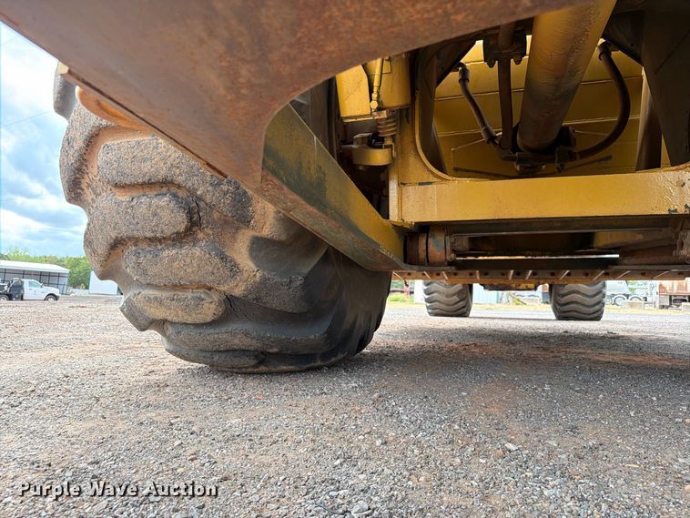 image for item EW7539 1984 Caterpillar 621B conventional scraper 