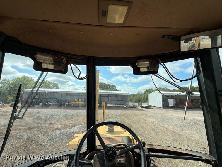image for item EW7540 1998 John Deere 310SE backhoe