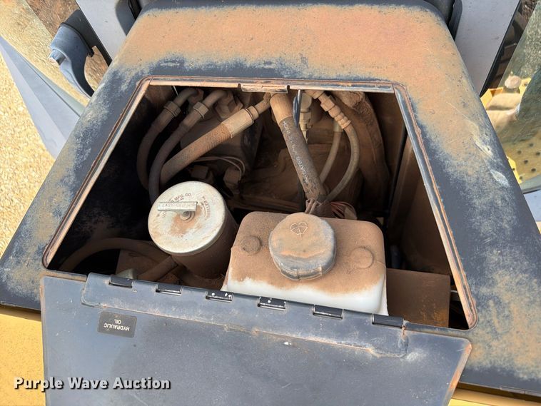 image for item EW7540 1998 John Deere 310SE backhoe
