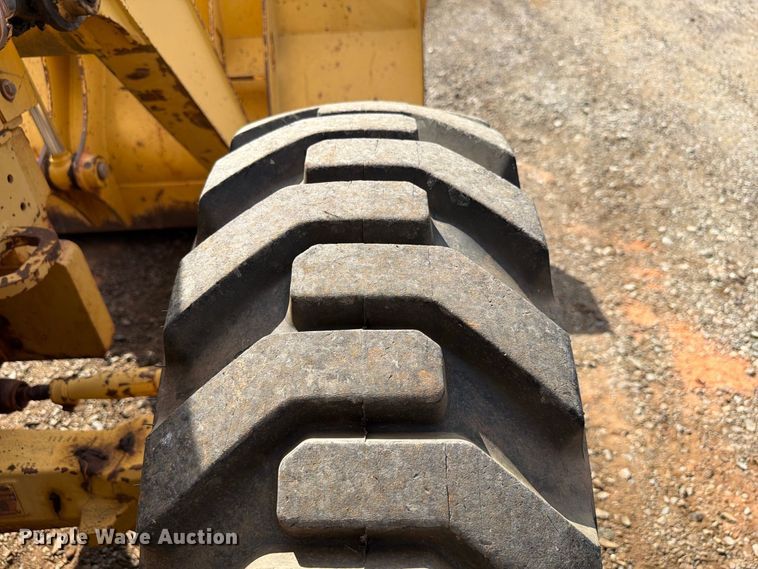 image for item EW7540 1998 John Deere 310SE backhoe
