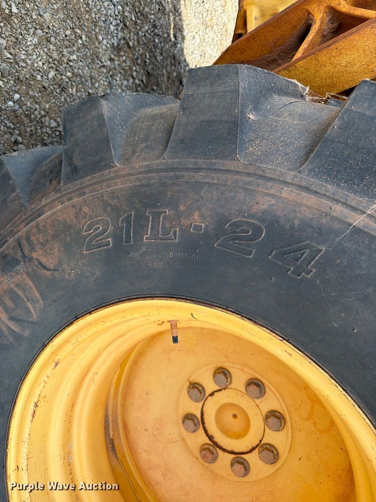 image for item EW7540 1998 John Deere 310SE backhoe