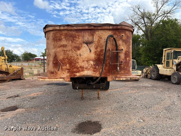 image for item EW7541 1990 Hibilt 24-24-HI-DP end dump trailer