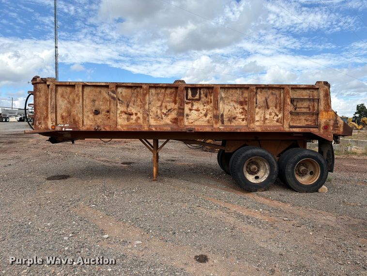 image for item EW7541 1990 Hibilt 24-24-HI-DP end dump trailer