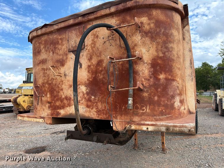 image for item EW7541 1990 Hibilt 24-24-HI-DP end dump trailer