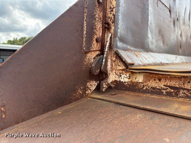 image for item EW7541 1990 Hibilt 24-24-HI-DP end dump trailer