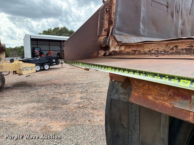 image for item EW7541 1990 Hibilt 24-24-HI-DP end dump trailer