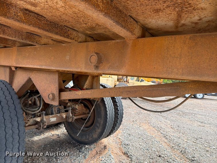 image for item EW7541 1990 Hibilt 24-24-HI-DP end dump trailer