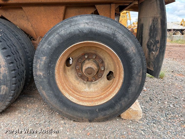 image for item EW7541 1990 Hibilt 24-24-HI-DP end dump trailer
