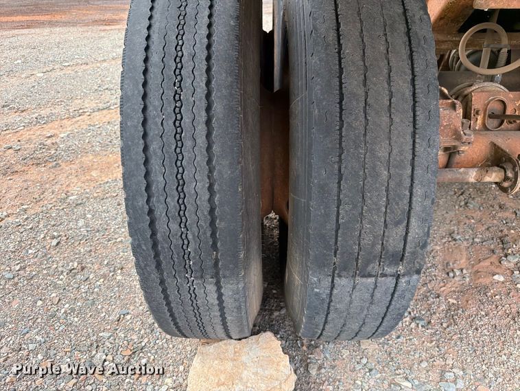 image for item EW7541 1990 Hibilt 24-24-HI-DP end dump trailer