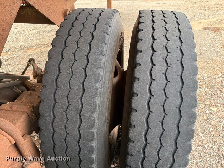 image for item EW7541 1990 Hibilt 24-24-HI-DP end dump trailer