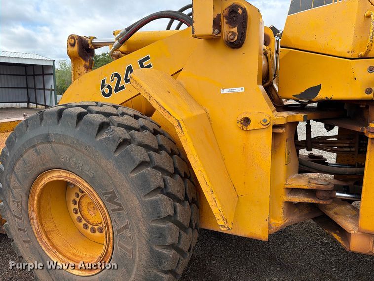 image for item EW7542 1990 John Deere 624E wheel loader