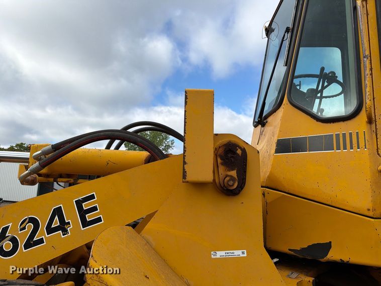 image for item EW7542 1990 John Deere 624E wheel loader