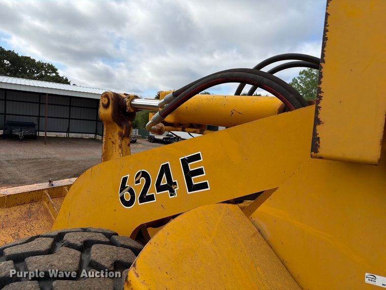 image for item EW7542 1990 John Deere 624E wheel loader