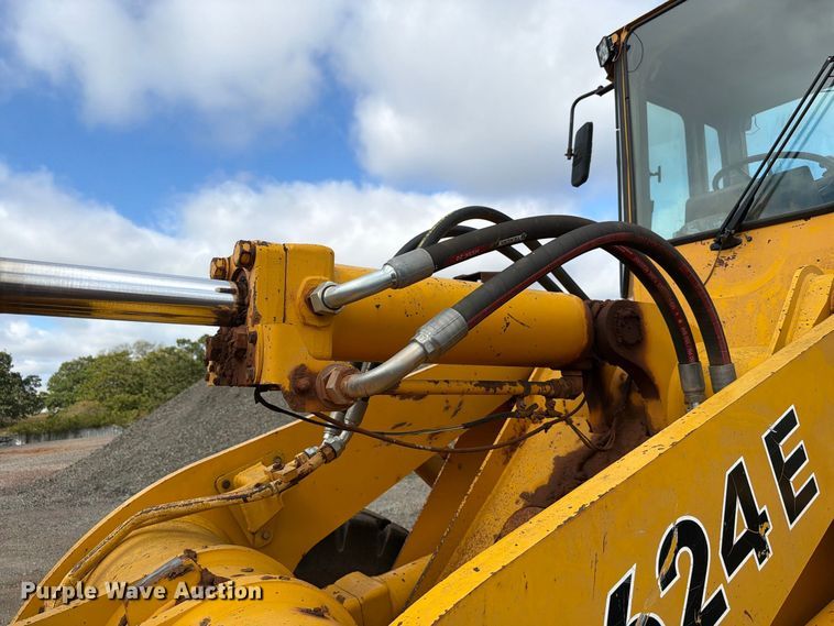 image for item EW7542 1990 John Deere 624E wheel loader