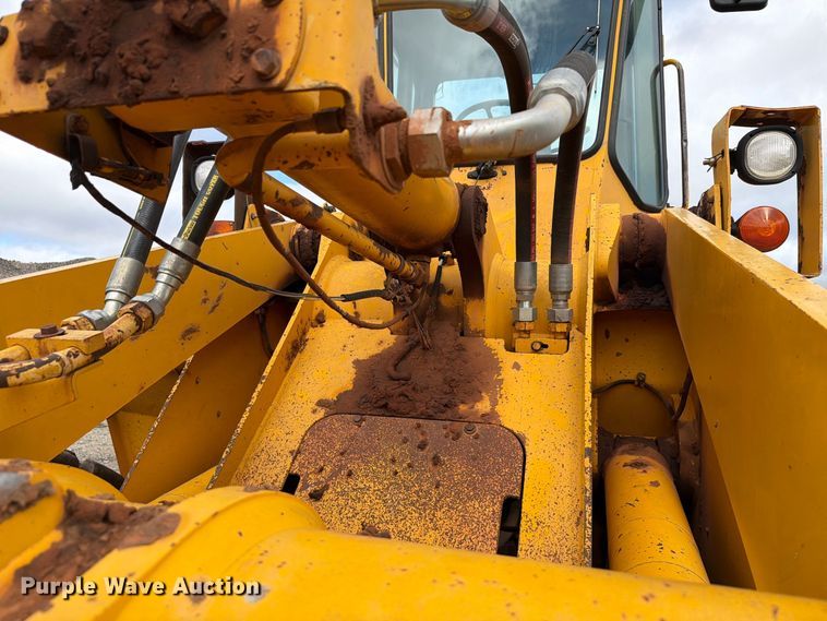 image for item EW7542 1990 John Deere 624E wheel loader