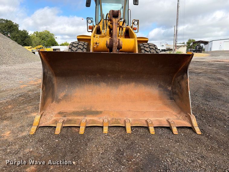 image for item EW7542 1990 John Deere 624E wheel loader