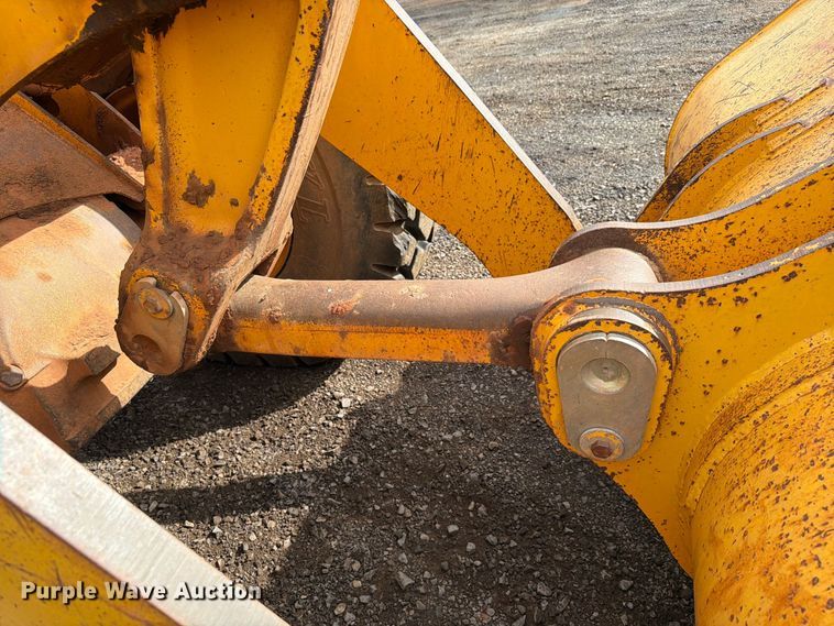 image for item EW7542 1990 John Deere 624E wheel loader