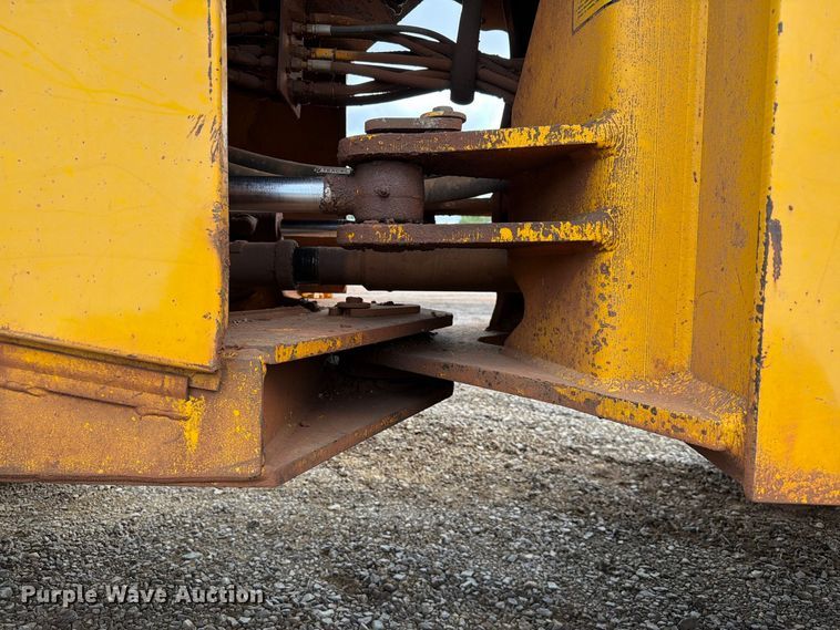 image for item EW7542 1990 John Deere 624E wheel loader