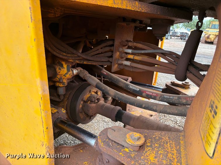 image for item EW7542 1990 John Deere 624E wheel loader