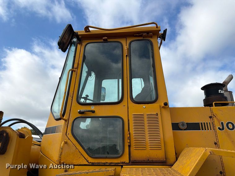 image for item EW7542 1990 John Deere 624E wheel loader
