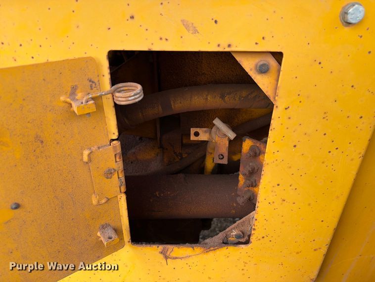image for item EW7542 1990 John Deere 624E wheel loader
