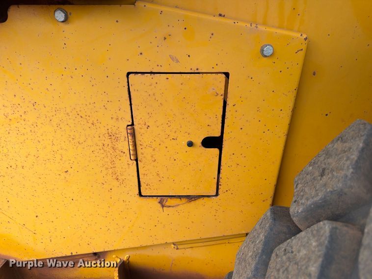 image for item EW7542 1990 John Deere 624E wheel loader